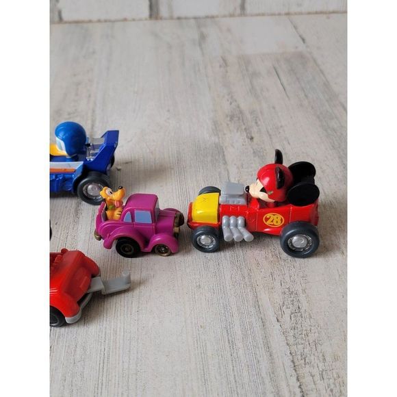 Disney Mickey Pluto Donald mini goofy car play set toy figure - Picture 8 of 10